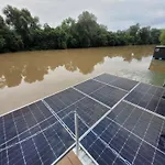 Bodrogpart Uszohaz Botel *