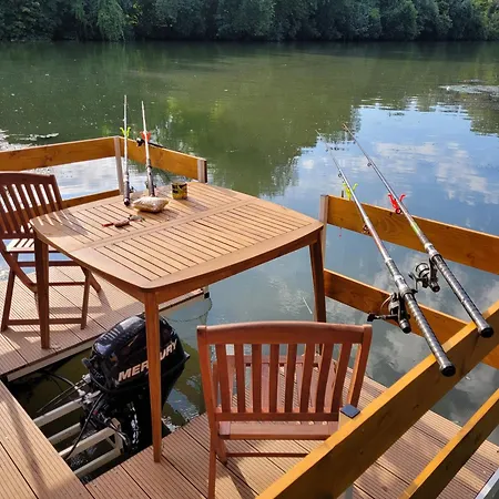 Botel Bodrogpart úszóház Tokaj